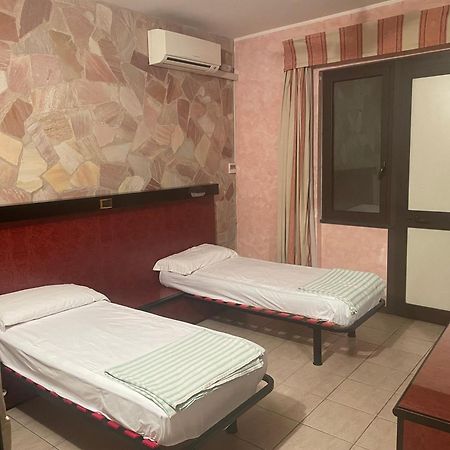 American Motel Cisterna di Latina Kültér fotó